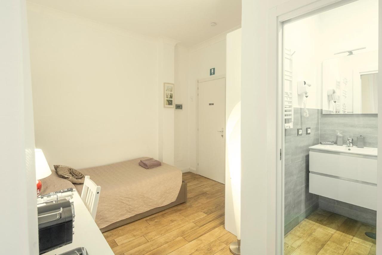 Garden House - Luxury Guest House - Overnight Stay Only Rome Bagian luar foto